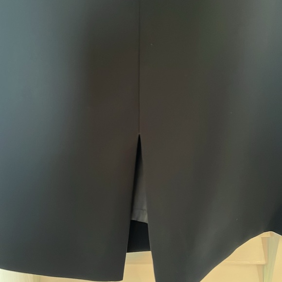 Tahari beautiful 2 piece embellished jacket and skirt size 14 - Picture 5 of 11